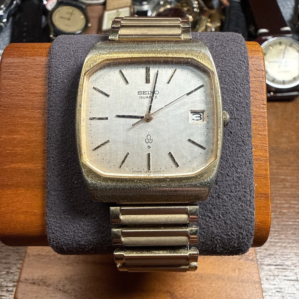 SEIKO Emblem 7832-5000 Date Men's Qz 32mm Gold Vintage Running Project